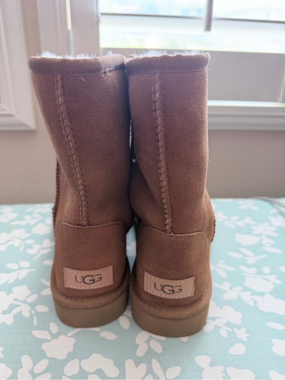 UGG Chestnut Rubber-Soled Shearling Boots - Picture 4 of 7